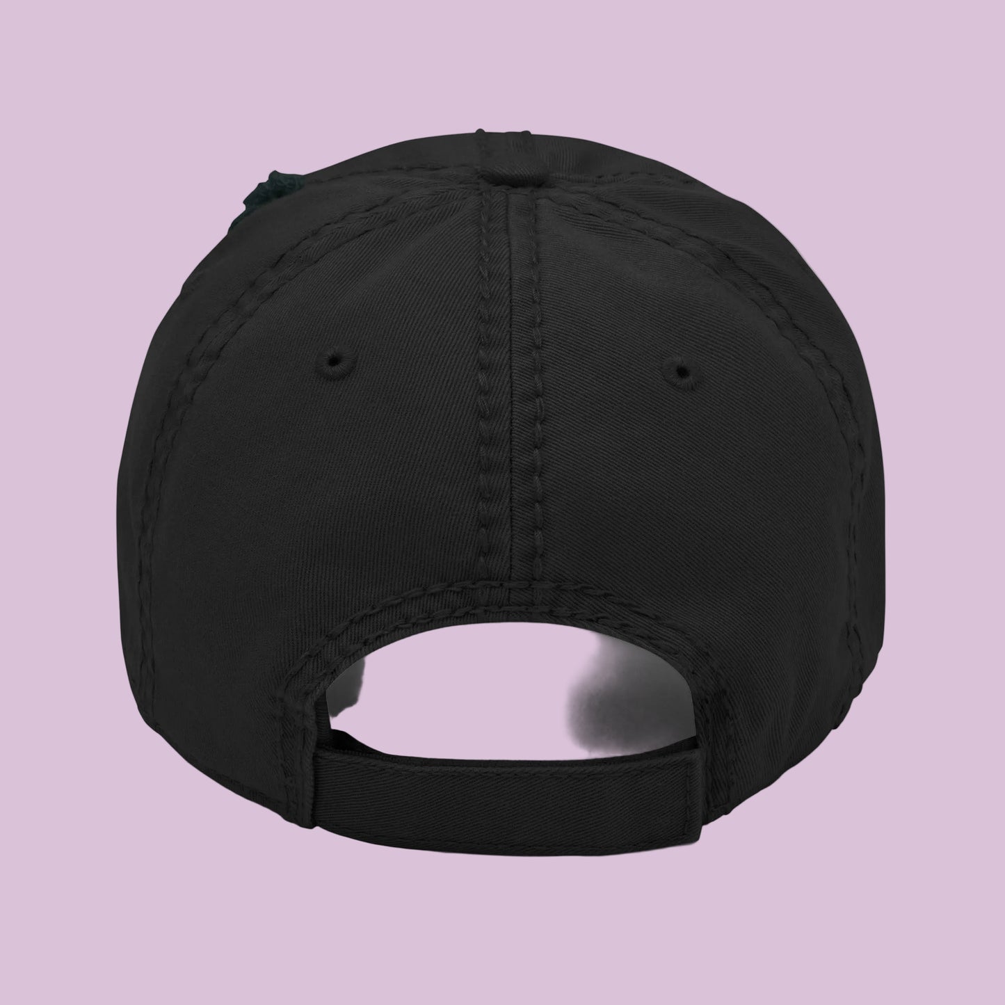 Casquette La Mariée noire vue arrière avec fermeture réglable à bouton-pression, confortable et ajustable.
