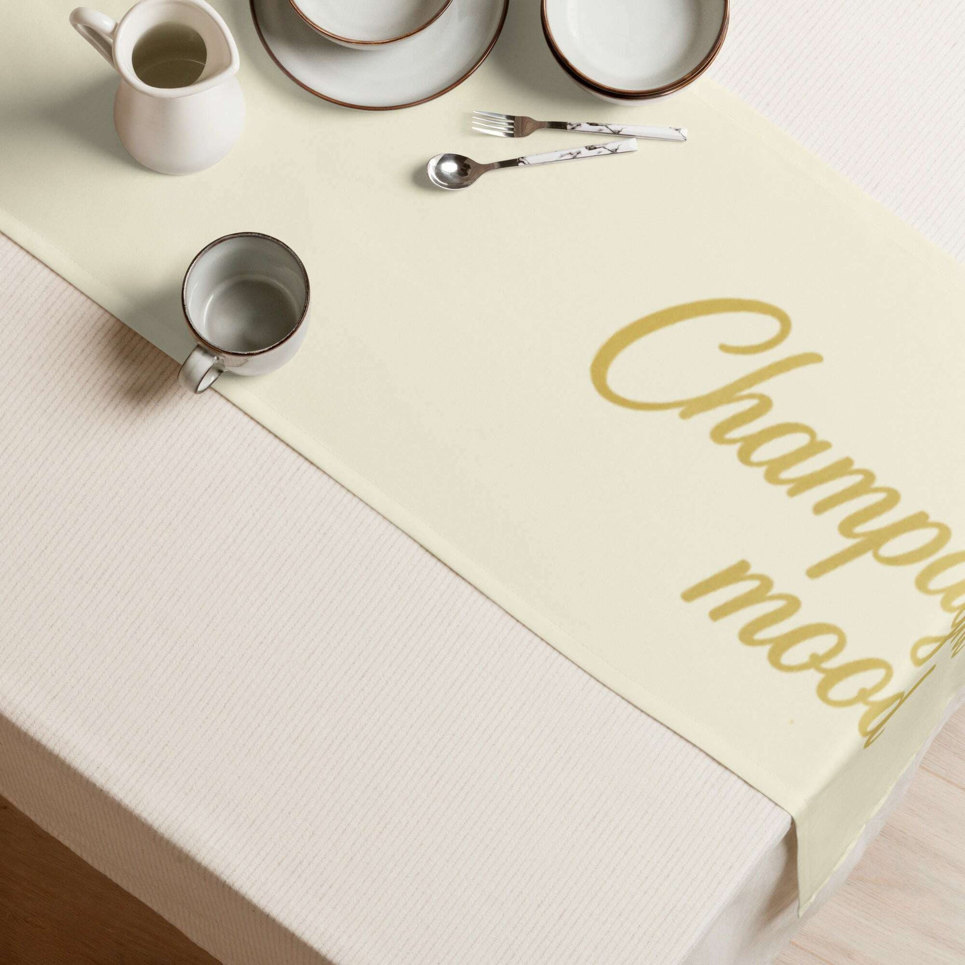 chemin-de-table-blanc-“champagne-mood”-–-collection-white-gold-–-229-cmchemin-de-tableparty-promise-35032611
