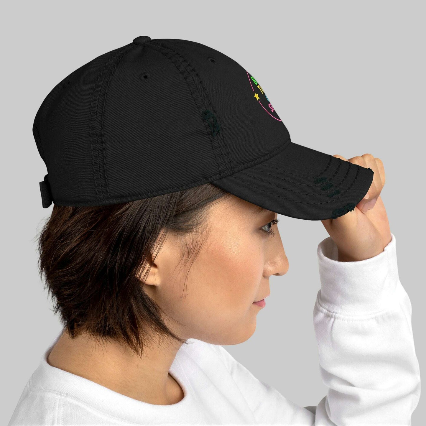 casquette-“bride-to-be-on-a-spree”-–-effet-usé-tendance-–-neon-bride-editioncasquetteparty-promise-35032790