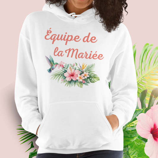Sweat blanc Equipe de la Mariee avec motif floral tropical, pull femme ideal pour EVJF, enterrement de vie de jeune fille, bride squad et week end mariage entre copines.