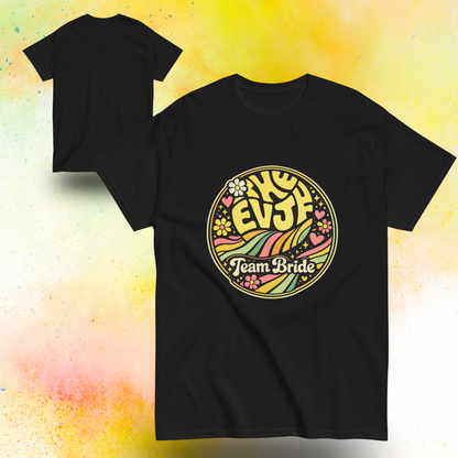 Tee shirt EVJF Team Bride avec motif retro colore style festival, ideal pour enterrement de vie de jeune fille et tenue coordonnee entre amies noir
