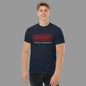 T-shirt homme “Mission Divorce Completed” porté par mannequin, message humoristique imprimé, style moderne de couleur bleu marine
