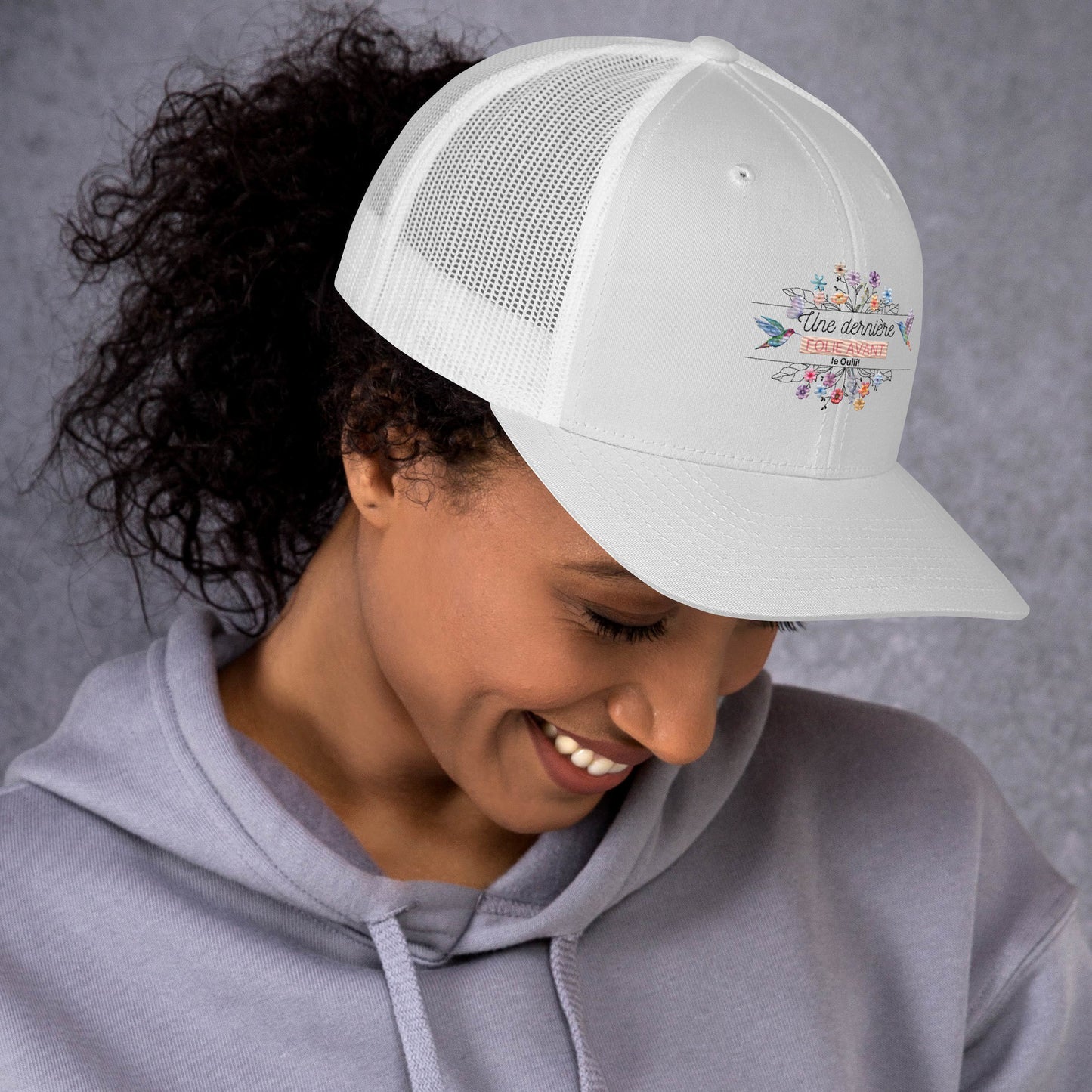 Casquette blanche "une derniere folie avant le ouii! par Accessories
