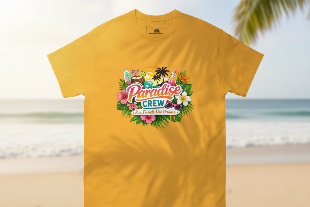 Le t-shirt Paradise Crew jaune illumine instantanément le look. Inspiré par le soleil et les vacances, il est parfait pour un EVJF festif, une journée plage ou une summer party pleine d’énergie positive.