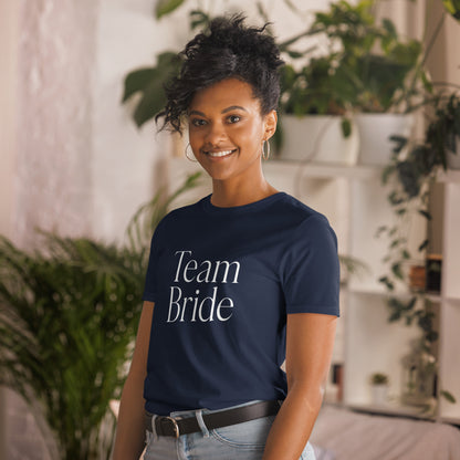 T-shirt Team Bride bleu marine pour EVJF, coton doux et coupe féminine.