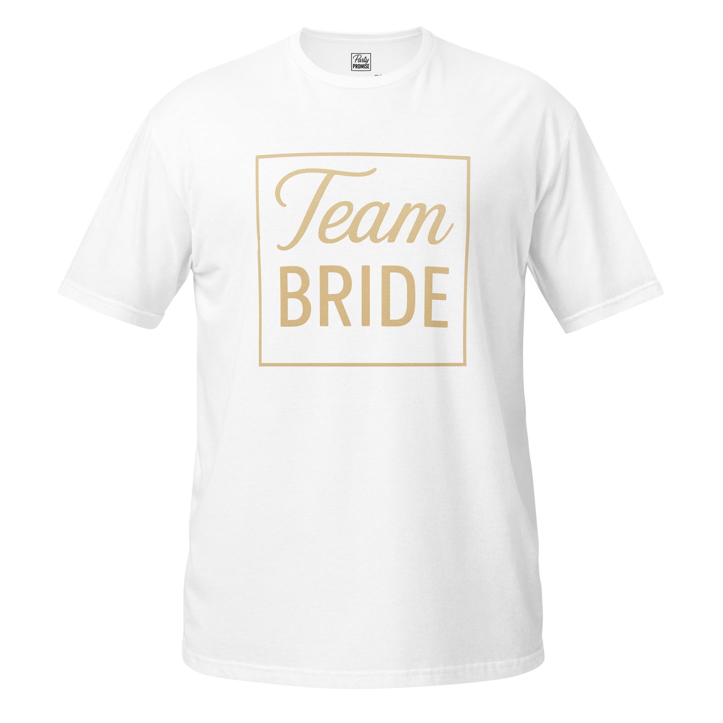 Zoom détaillé sur l’inscription “Chic par Design”. La texture du coton Airlume et la qualité du marquage se distinguent nettement.