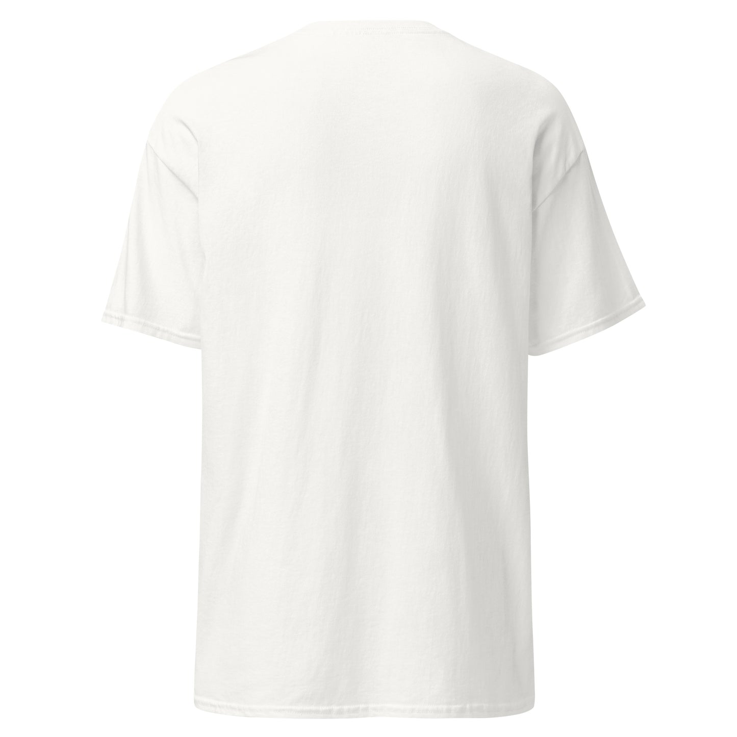 Gros plan sur la texture Airlume du t-shirt. Les coutures renforcées et la coupe nette soulignent la qualité premium du vêtement.